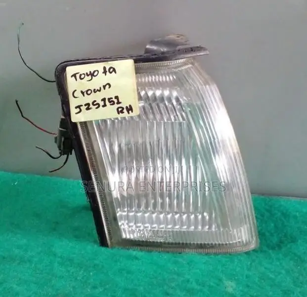 Toyota Crown JZS151 Signal Light RH