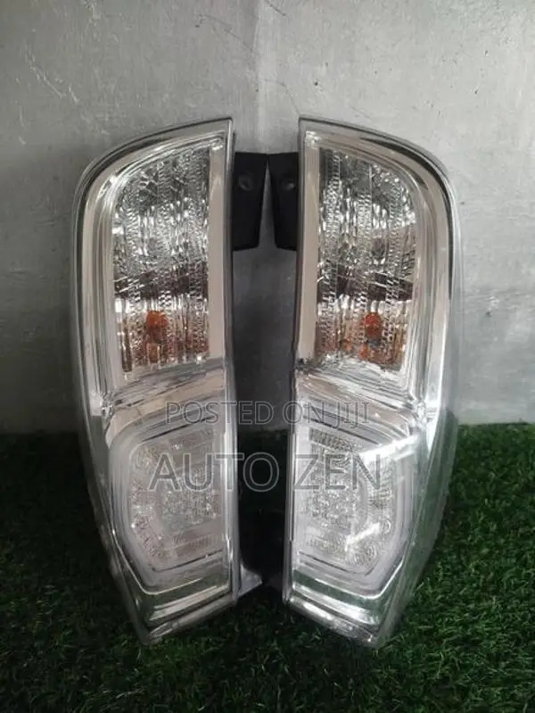 Nissan Dayz (Roox) B21 Tail Lights