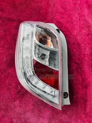 Daihatsu Mira La300 S Tail Light L/h