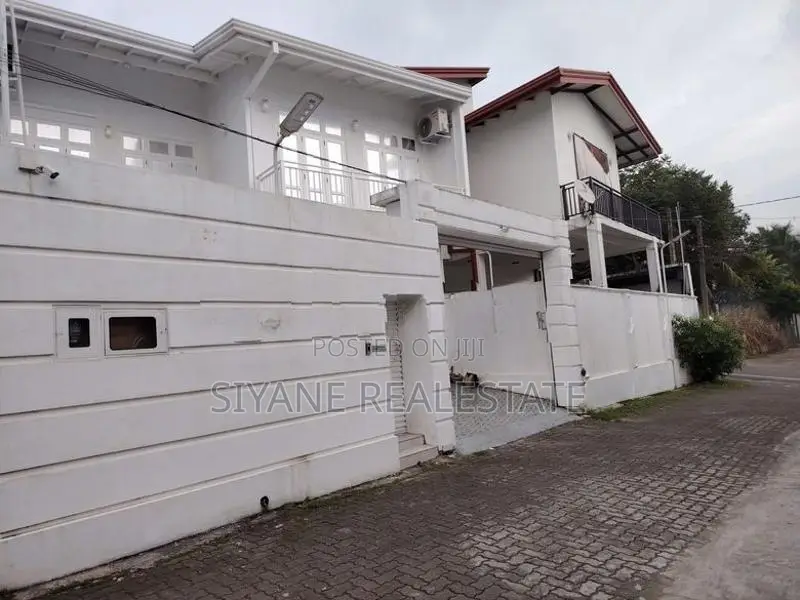 Modern House for Sale in Thalawathugoda