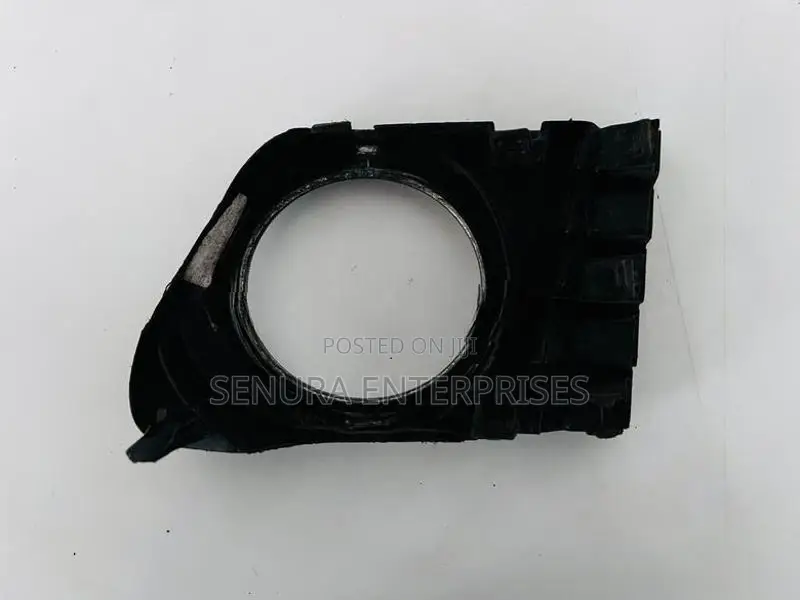 Toyota Prius DAA-ZVW41W Fog Light Cover L/H