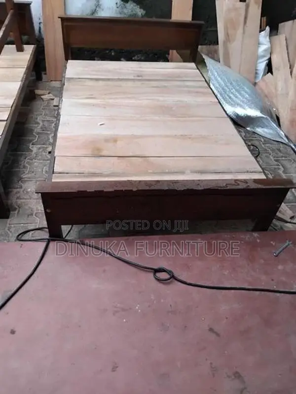 Queen Bed 6ft / 5ft
