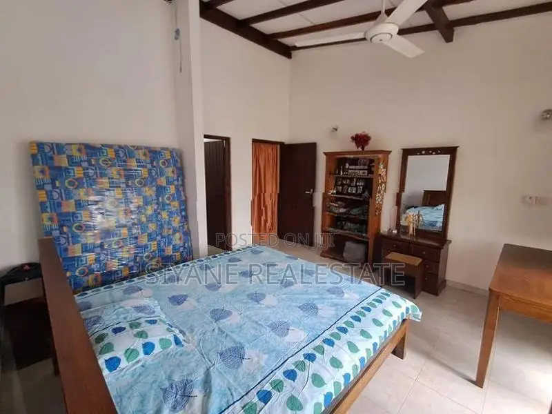 Brand New House for Sale in Thalawathugoda