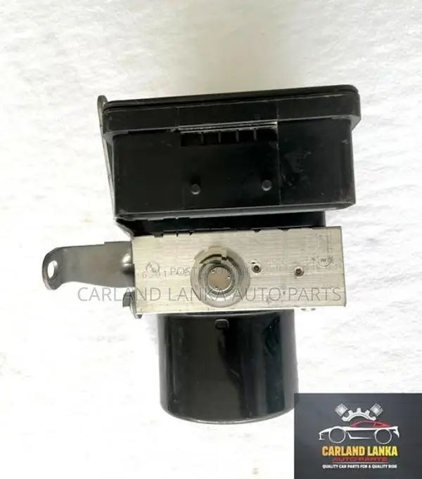 BMW E90 320i 2009 ABS Pump USED
