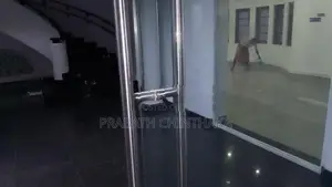 Building for Rent in Colombo 07