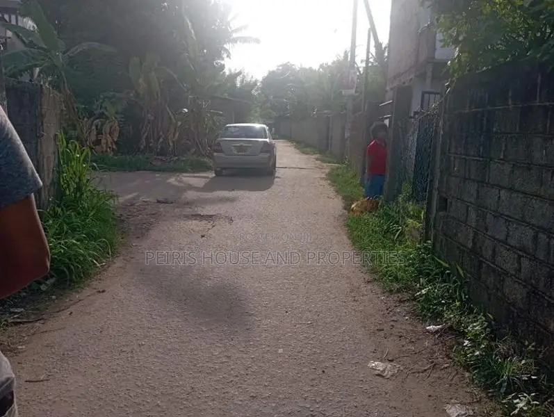 Boarding House For Sale Amandoluwa Seeduwa Gampaha