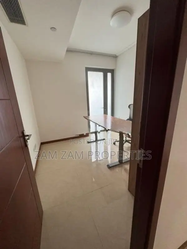 Super Luxury Sea Apartment For Sale in Colombo 3