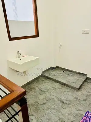 Brand New solid super luxury 2 Story House-piliyandala