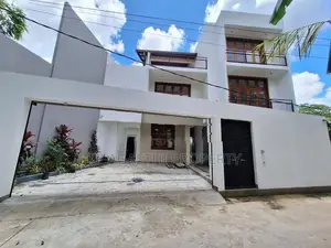 Maharagama Junction Luxury House for Sale