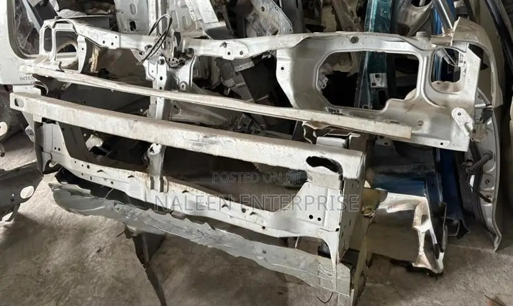 Nissan N16 N17 Nose Cut Panel