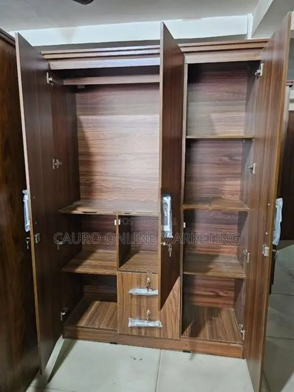 New Melamine 3 Door Cupboard 6*4 Ft Wardrobe mirror