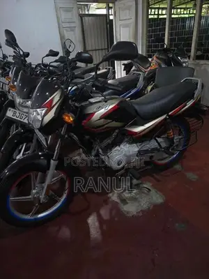 Bajaj CT100 2025