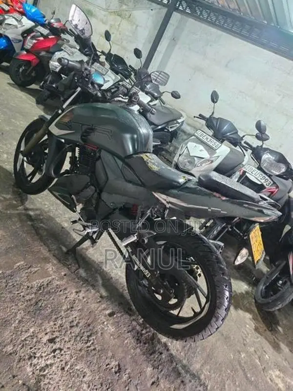 TVS Apache RTR 200 2017