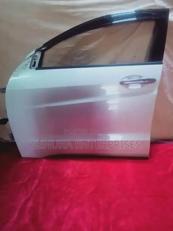 Honda Vezel RU3 Front Door Complete LH