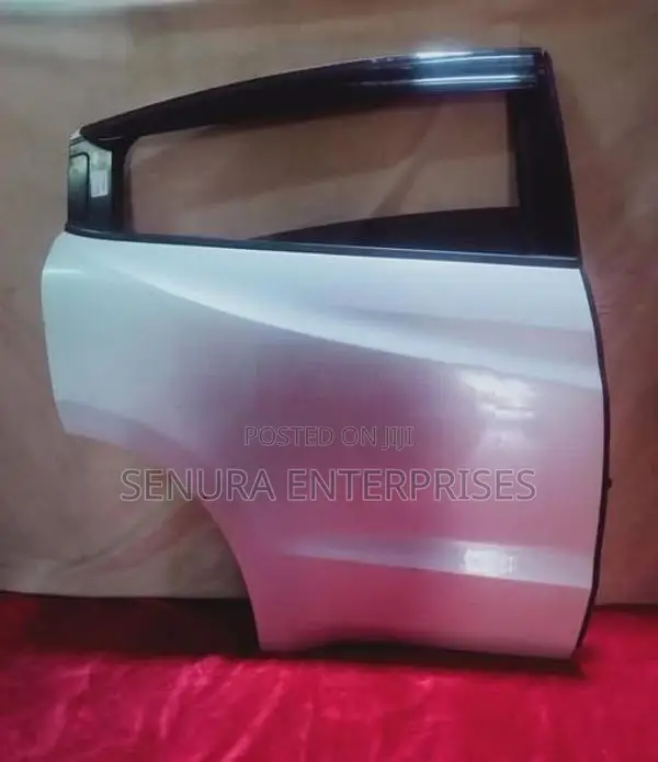 Honda Vezel Ru3 Rear Door Complete Rh