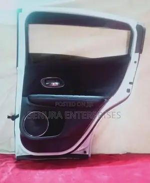 Honda Vezel Ru3 Rear Door Complete Rh