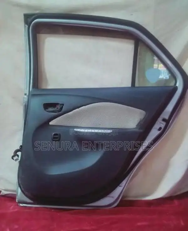 Toyota Belta Scp92 Rear Door Complete Rh