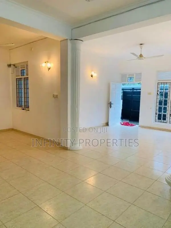 (AFA553) House for sale in Mt. Lavinia