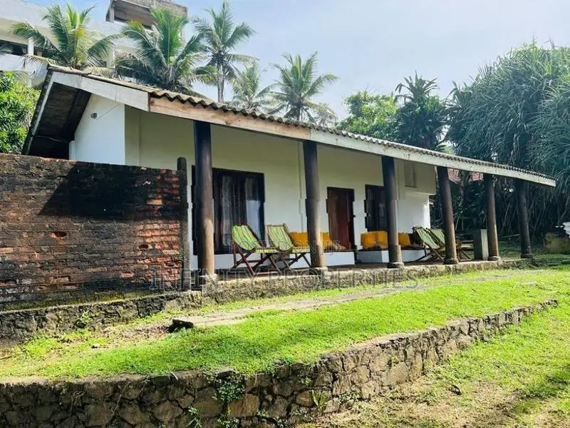 (AFA557) Beach Front A beautiful Single storied Villa Sale At Mathara