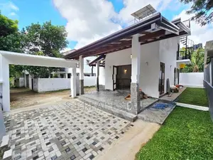 Luxury Two Story House For Sale In Piliyandala Town