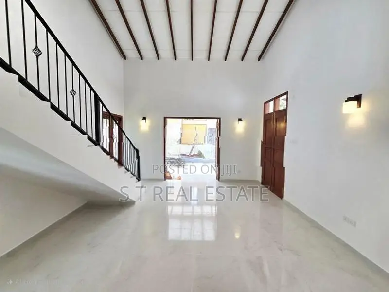 Luxury Two Story House For Sale In Piliyandala Town