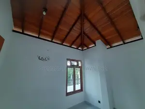Super Luxury Brand New Solid Modern House-Piliyandala