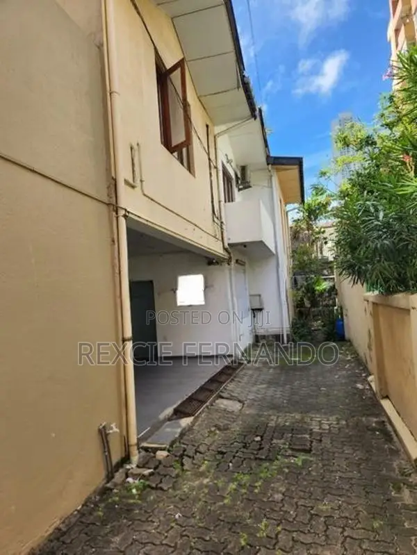 2 Storey Building Colombo 4