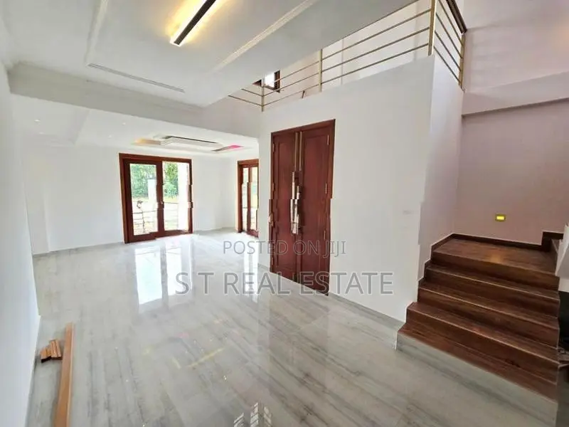 Luxury 2 Story House for Sale in Homagama