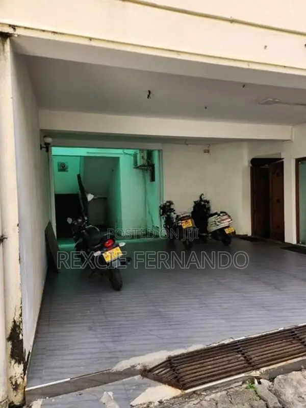 2 Storey Building Colombo 4