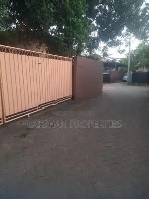 Land For Sale In Boralesgamuwa Lake Road