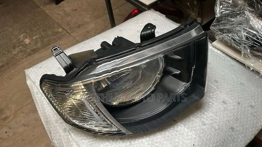 L 200 Head Lamp (White)