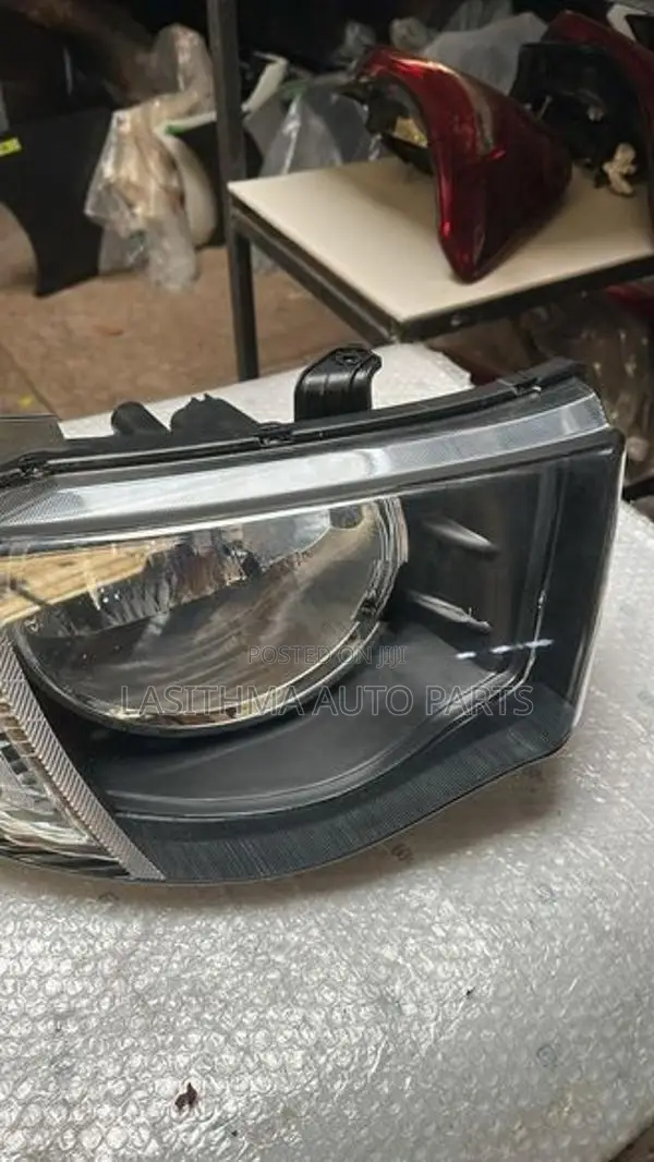 L 200 Head Lamp (White)