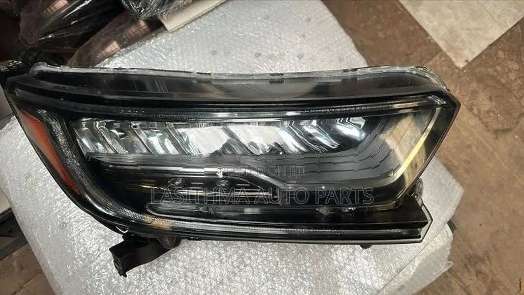 Honda CRV Head Lamp (2017)
