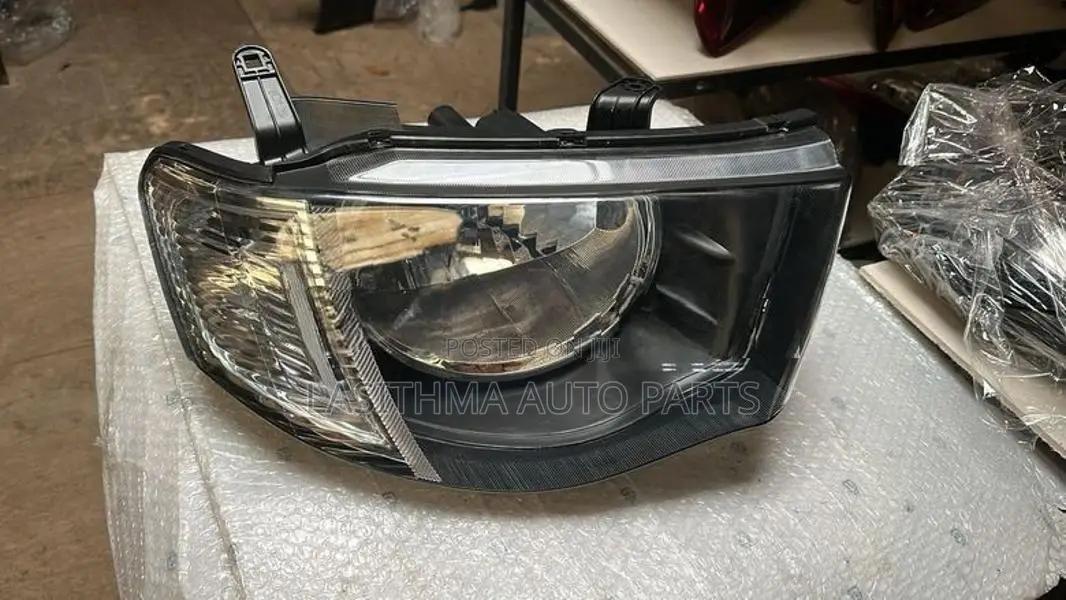 L 200 Head Lamp (White)