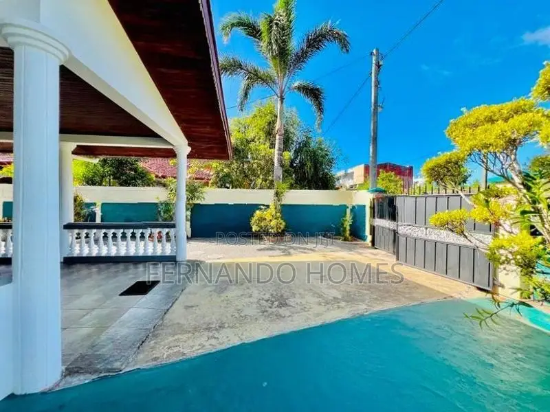 19 Perches Land With A Spacious 4 BR Single Story House Sale Negombo