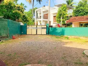 Two Completed Houses For Sale In Negombo Temple Road