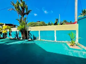 19 Perches Land With A Spacious 4 BR Single Story House Sale Negombo