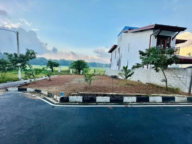 11.3 PERCH LAND For SALE in KIRIBATGODA