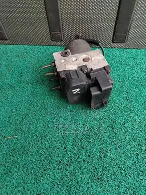 Nissan Sunny N16 ABS Unit