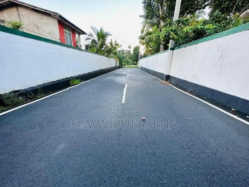 11.3 PERCH LAND For SALE in KIRIBATGODA