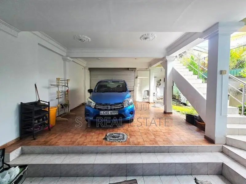 2 Story House For Sale In Pita Kotte