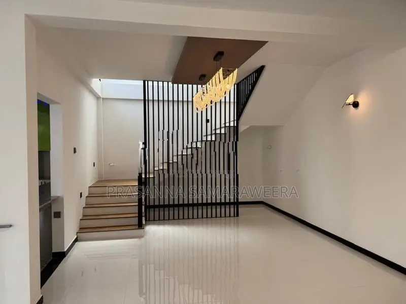 Modern Brand New solid super luxury House-piliyandala