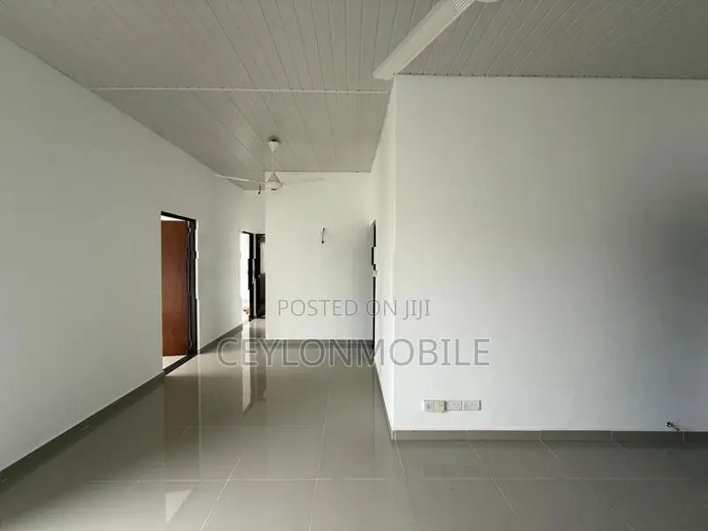 Brand New 3BR Apartment Sale in Ariyana Resort Athurugiriya