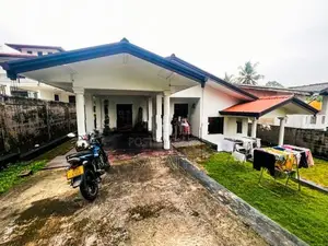 18.5 P With House Sale Athurugiriya