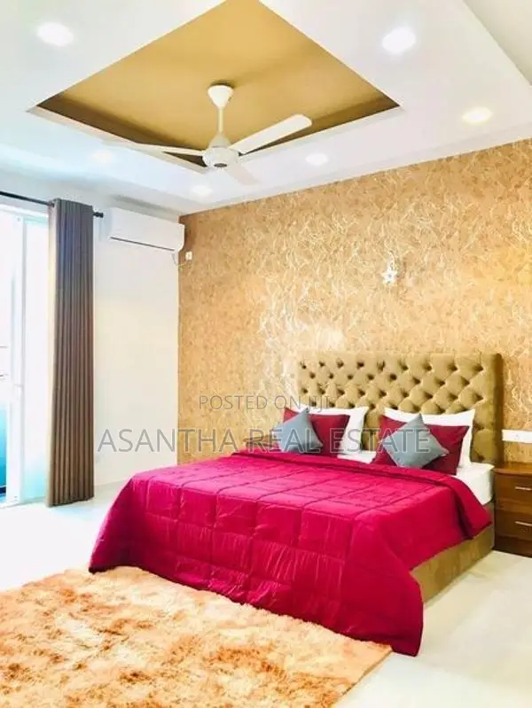 (AF301) Super Luxury House For Sale in Palawatta Akuregoda lake road.