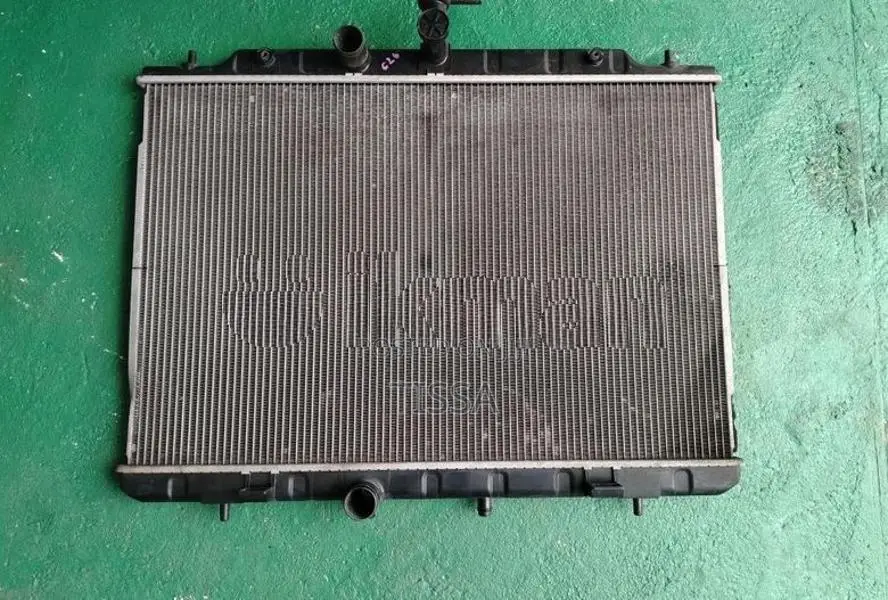 Nissan X Trail T31 Radiator