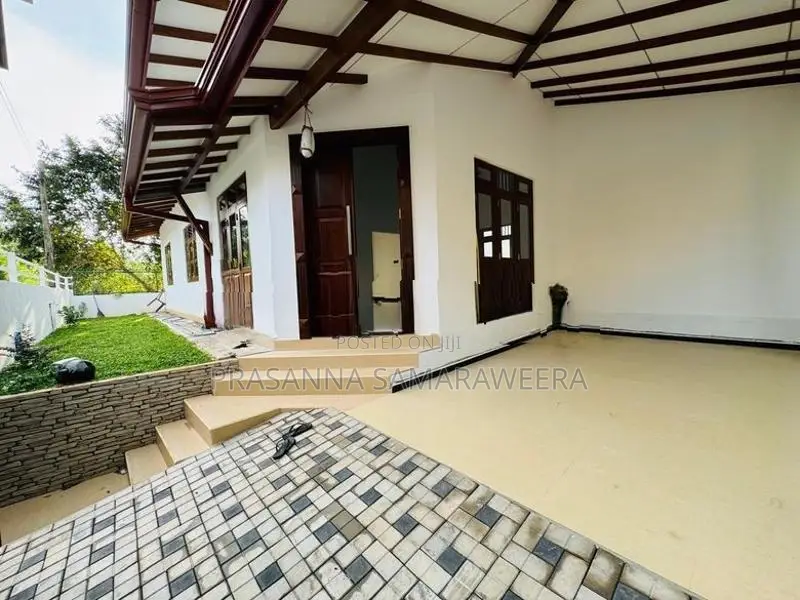 Newly Built House for Sale in Piliyandala