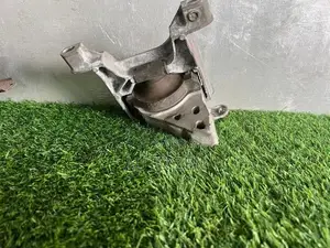 Axela Engine Mount