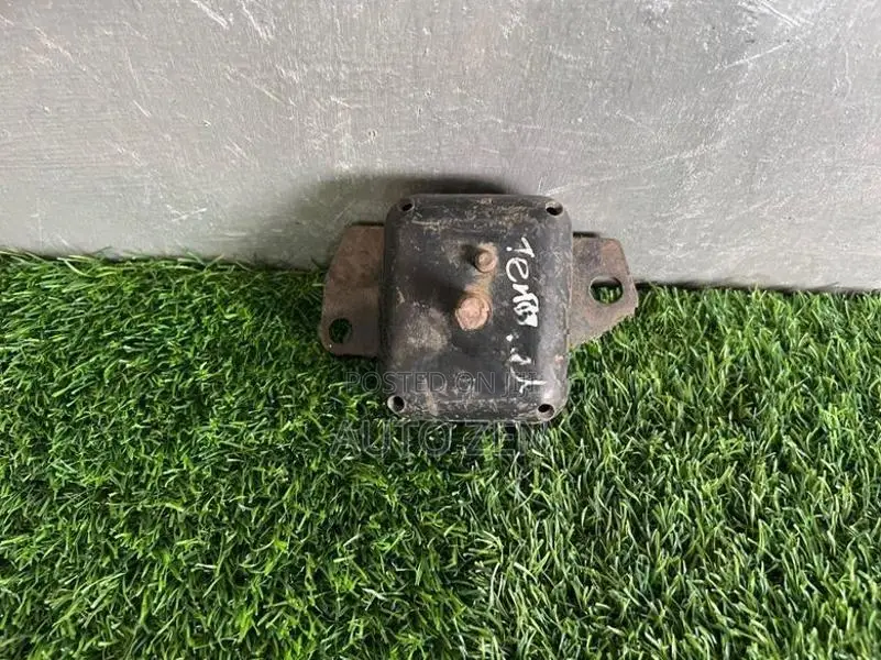 Terios Kid Engine Mount