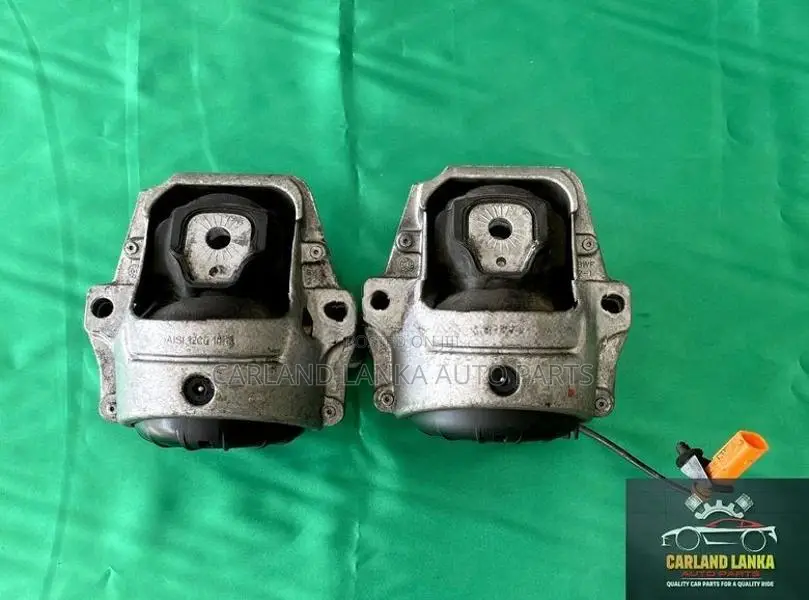 Audi A4 B8 2011 Engine Mount